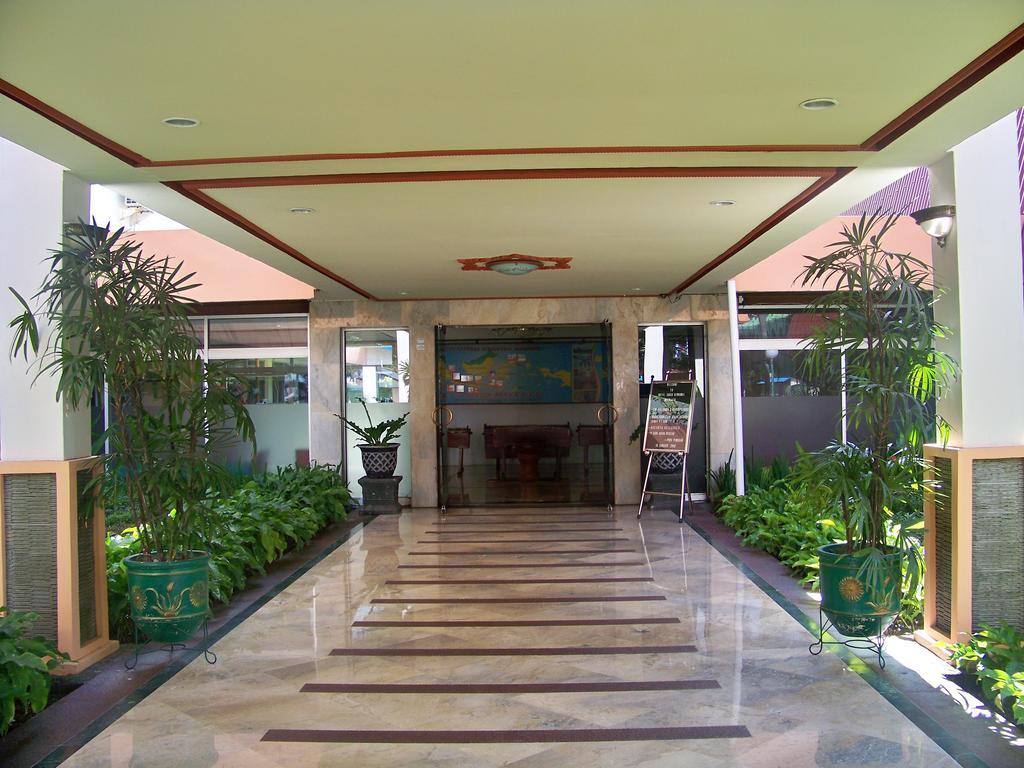 Hotel Sahid Kawanua Manado Exterior foto